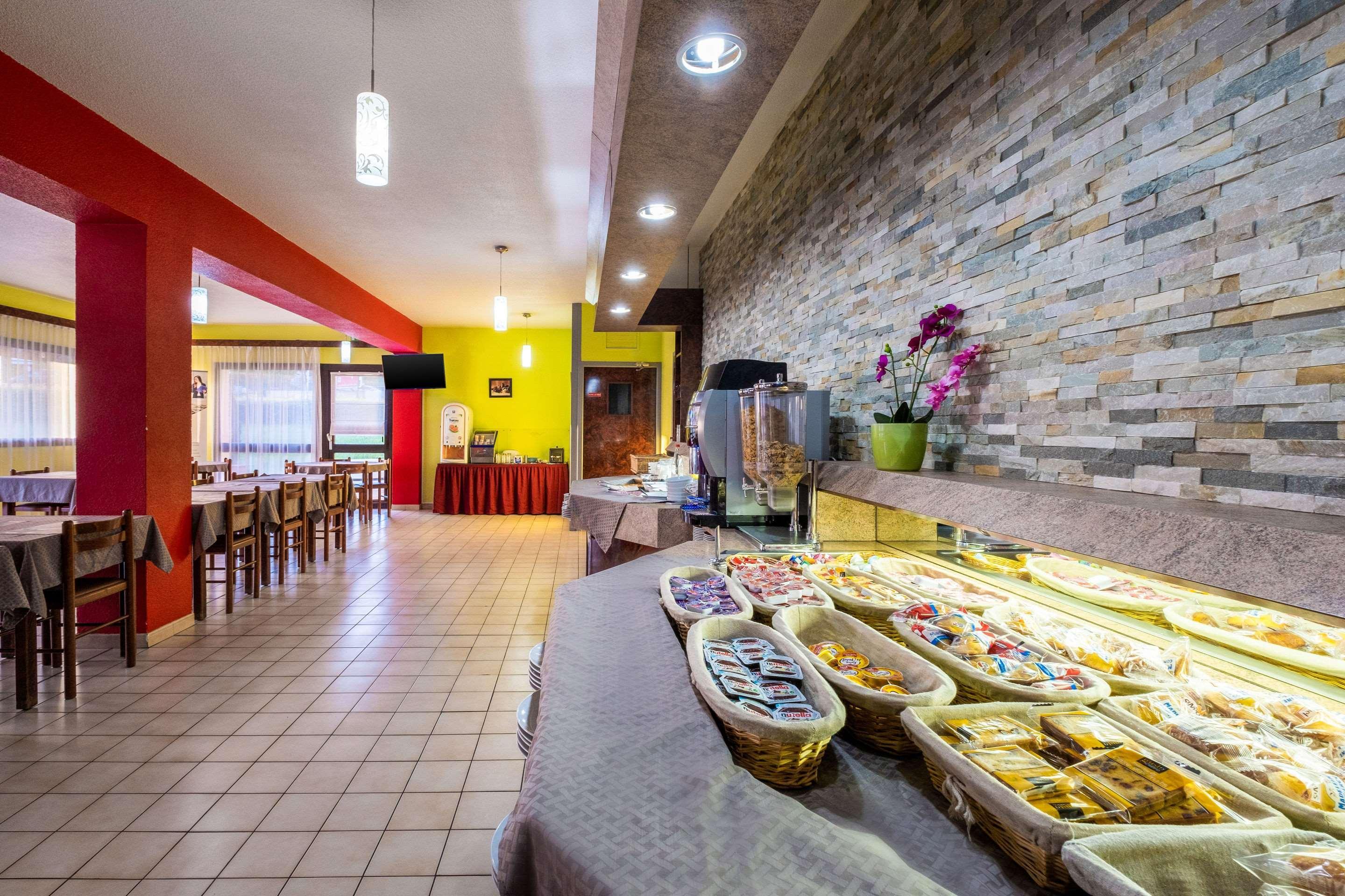 B&B Hotel Marne-La-Vallee Chelles 셸 외부 사진